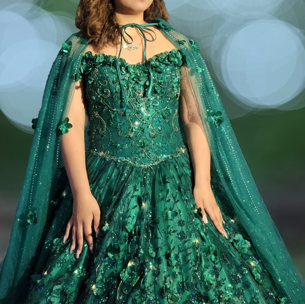 Ariana Vara quinceanera dress in Emerald